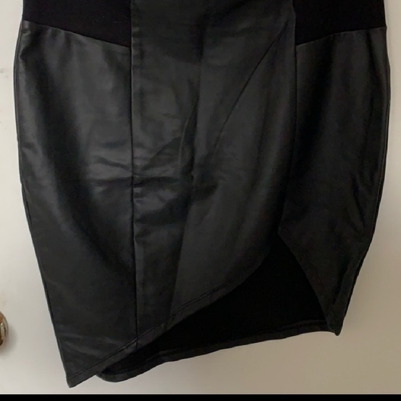 2/$20 Faux leather and stretch skirt - Picture 2 of 2